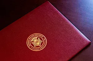 The Pros and Cons of Obtaining a Fake High School Diploma