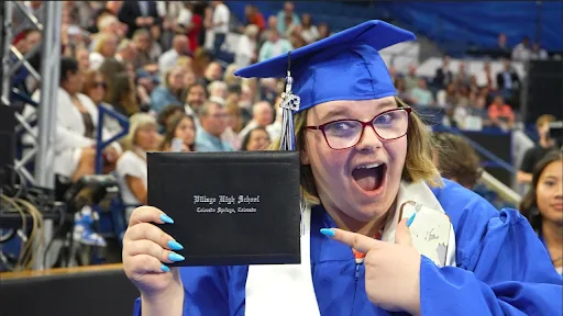 a girl showing fake high school certificate